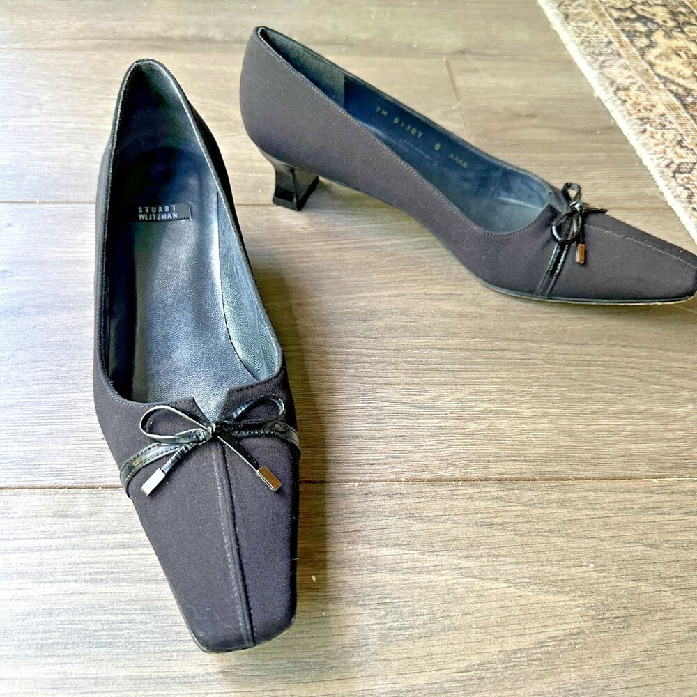 Vtg Y2K Stuart Weitzman Black Fabric Bow Square Toe Pump Size 8AAAA Extra Narrow